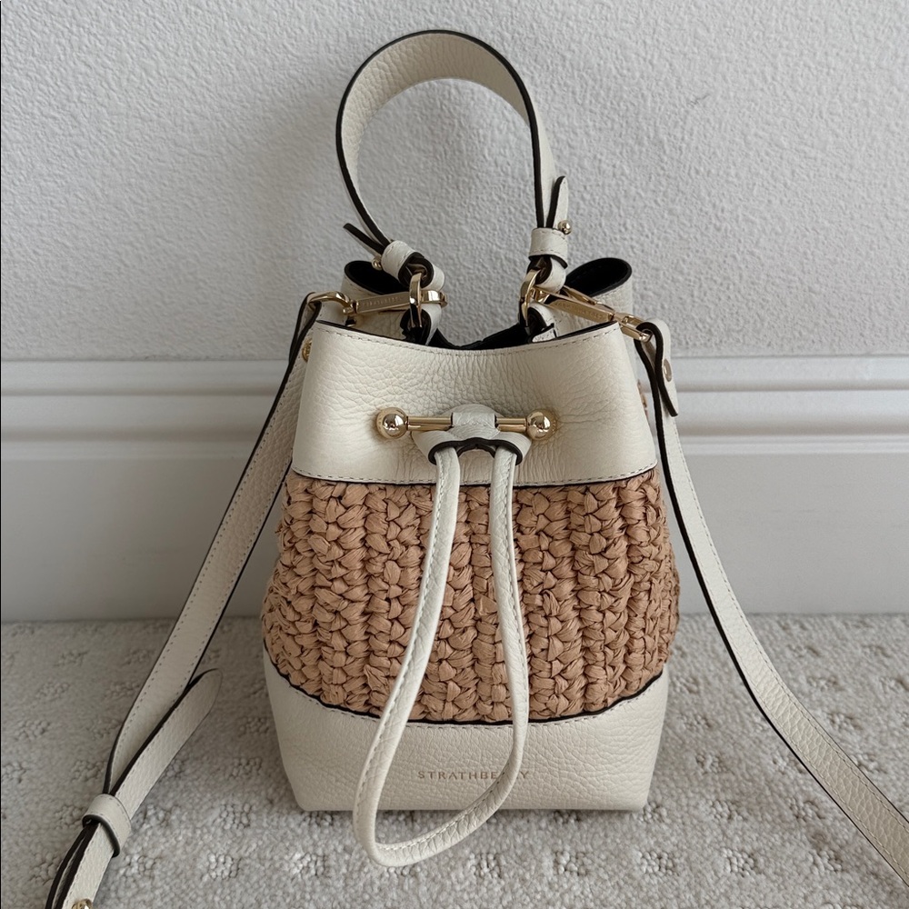NEW Strathberry Osette Raffia and Vanilla Leather Bucket Bag